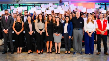 El Gobierno de El Salvador impulsa emprendimientos femeninos con formación y apoyo económico