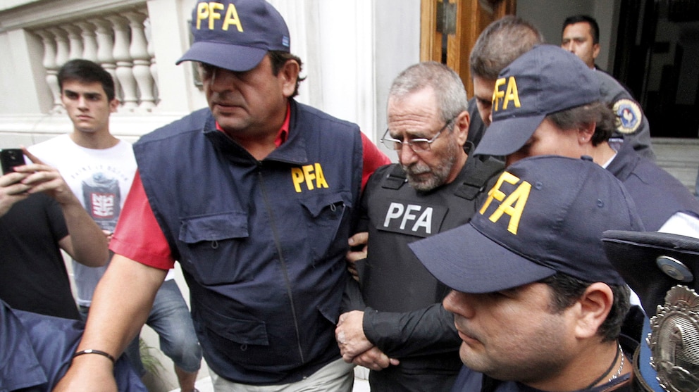 Cuando cayó el primer condenado por corrupción del kirchnerismo: a diez años de la mañana en la que detuvieron a Ricardo Jaime Cuando cayó el primer condenado por corrupción del kirchnerismo: a diez años de la mañana en la que detuvieron a Ricardo Jaime