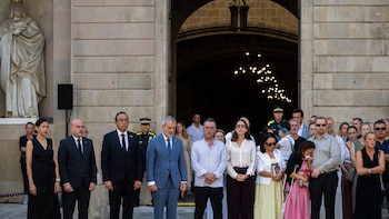 Autoridades, víctimas y familias recuerdan el 17A con una defensa de "la vida y la convivencia'