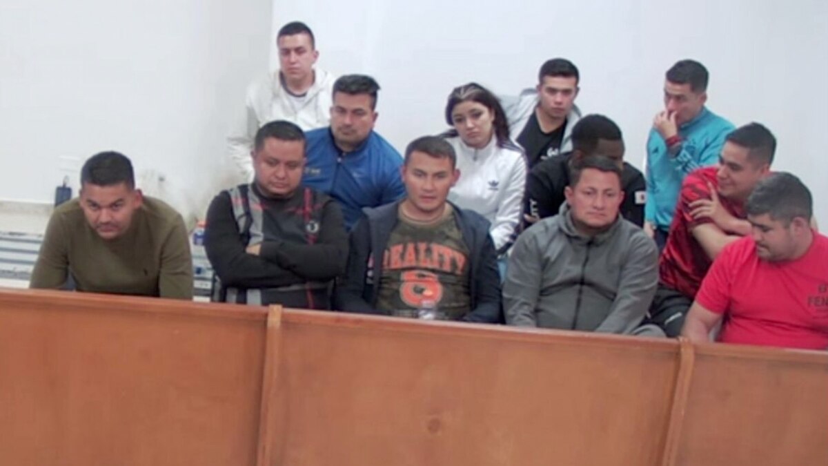 Doce policías capturados por extorsión y manipulación de informes en Bogotá