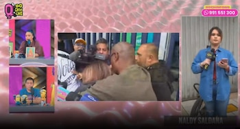 Naldy Saldaña llega a la Policía para declarar y mujer la confronta: “Di la verdad, te gustó”. Captura: Magaly TV La Firme.