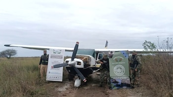 Misterio en Santiago del Estero: hallaron una avioneta abandonada y creen que los pilotos fueron rescatados en helicóptero