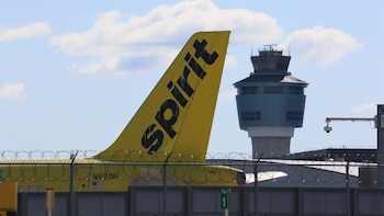 Las agencias de viajes en Colombia dicen que no son responsables de la quiebra de Spirit Airlines y piden que no les exijan reembolsos