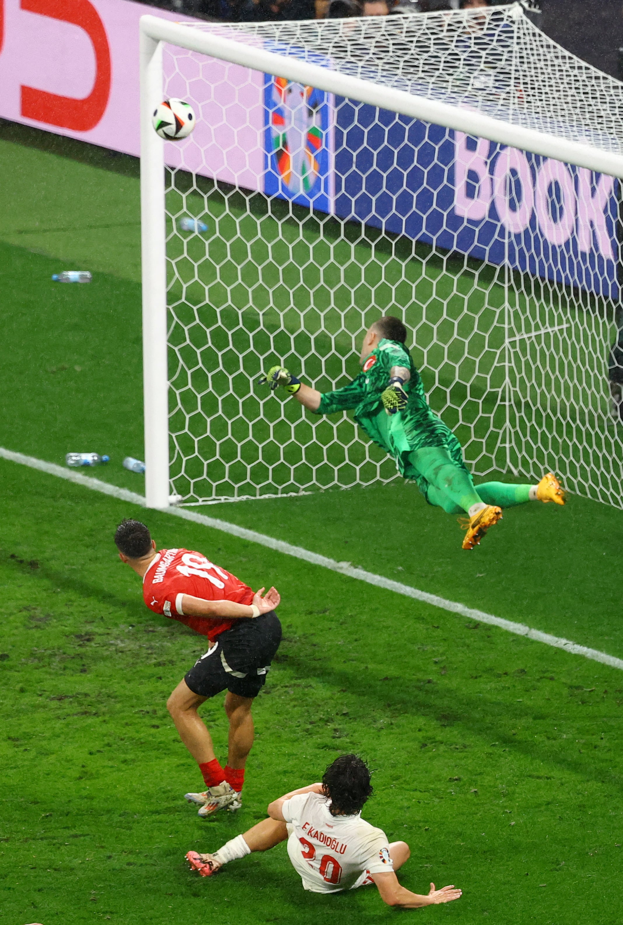 (REUTERS/Lisi Niesner)