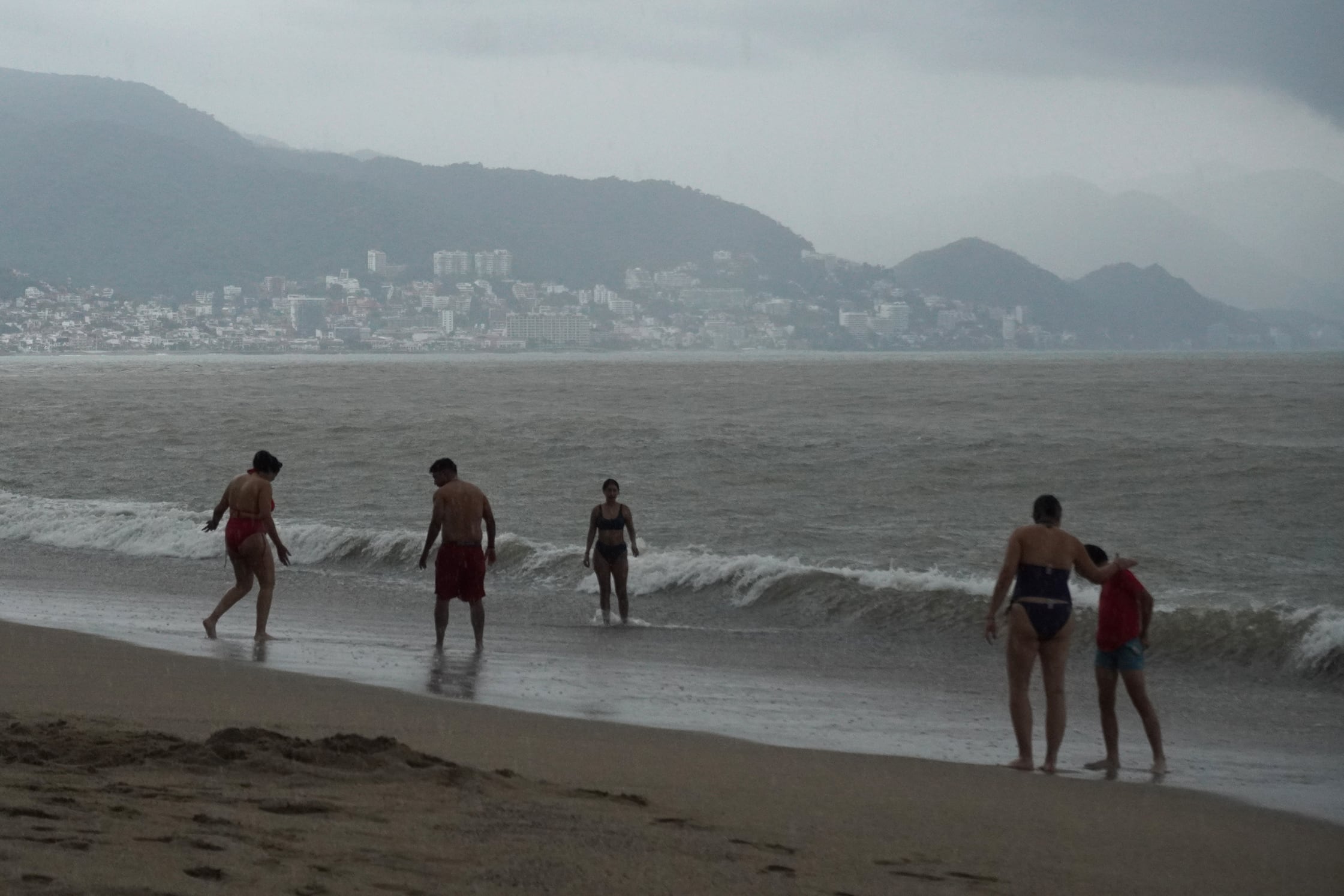 Tormenta tropical Vance pierde fuerza frente a Colima: prevén lluvias muy fuertes en Jalisco para esta tarde