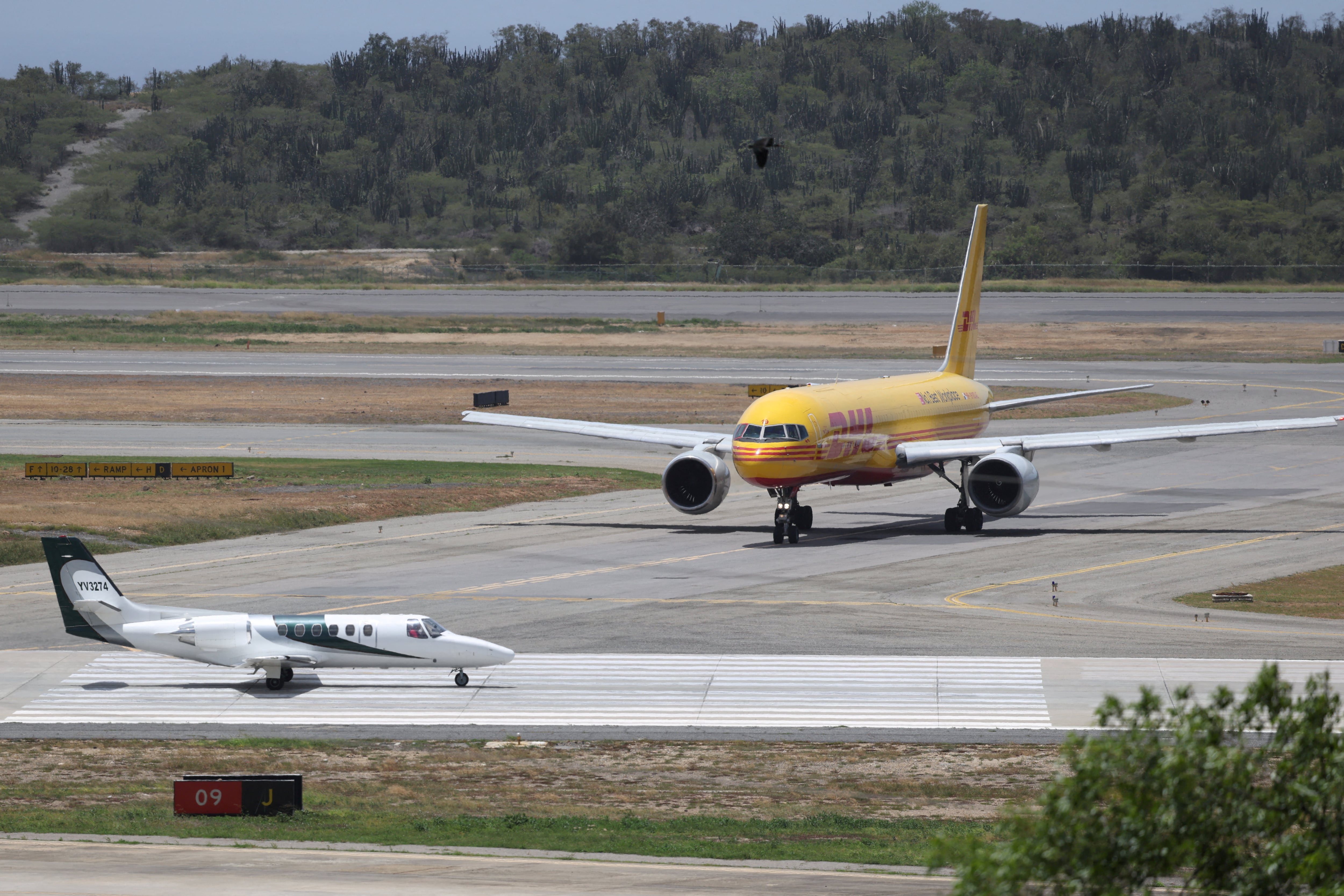 El Aeropuerto Internacional Simón Bolívar de Maiquetía reanudará el 1 de septiembre los vuelos comerciales nacionales e internacionales tras más de dos meses de cierre por los terremotos del 24 de junio. (REUTERS/Leonardo Fernandez Viloria)