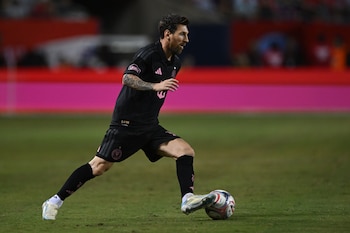 Messi ya mantiene una relación con la UE Cornellà, pero el Eldense le daría una presencia institucional y comercial distinta en el fútbol español-crédito Paul Beaty/AP Foto
