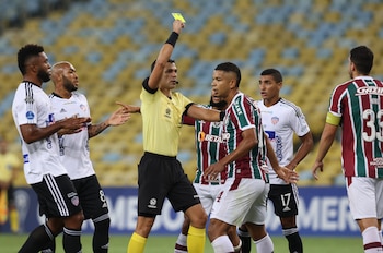 Equipe de arbitragem do América de Cali x Macará - crédito Sergio Moraes/REUTERS