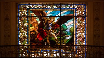 El gran vitral de arcángel