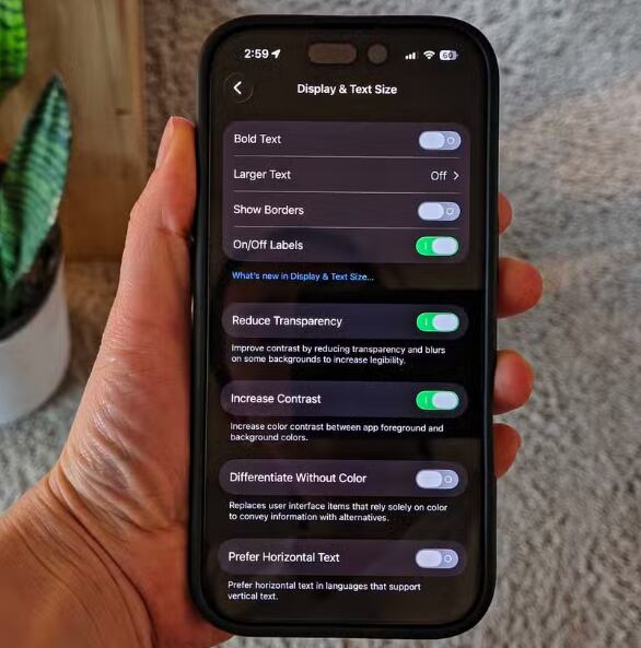Puedes reducir la transparencia de Liquid Glass. (Pocket-lint)