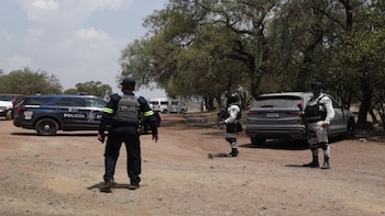 Revelan imágenes de las armas usadas por el hombre que realizó balacera en Teotihuacán