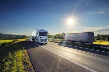 Entre los cuatro tramos adjudicados se encuentran corredores que articulan el centro del país con otras regiones productivas, además de ejes vinculados al acceso a los principales puertos argentinos (Foto: Shutterstock)