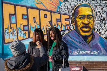 Una pintada de George Floyd