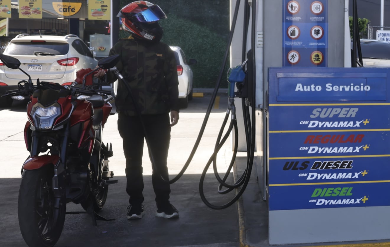El Ministerio de Energía y Minas de Guatemala prepara el reglamento para aplicar el nuevo subsidio a las gasolinas aprobado por el Congreso. (DCA)