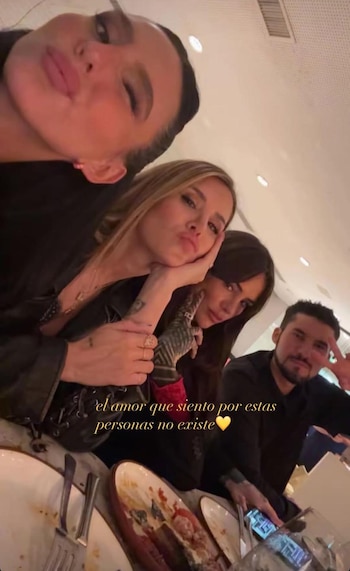 Juanita Tinelli y sus hermanos