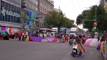 Bloqueos en carreteras y accidentes hoy lunes 27 de abril: manifestantes cierran José María Izazaga y 20 de Noviembre