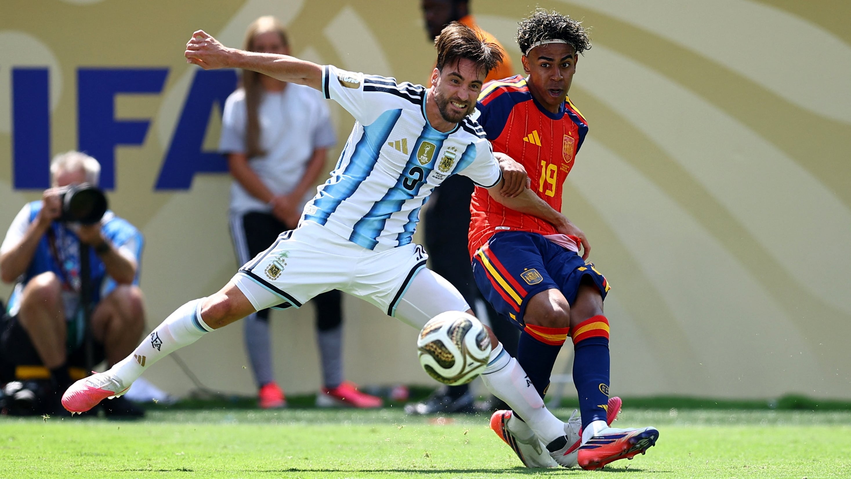 Nicolás Tagliafico viene de realizar un gran Mundial con la camiseta de la selección argentina (REUTERS/Agustin Marcarian)