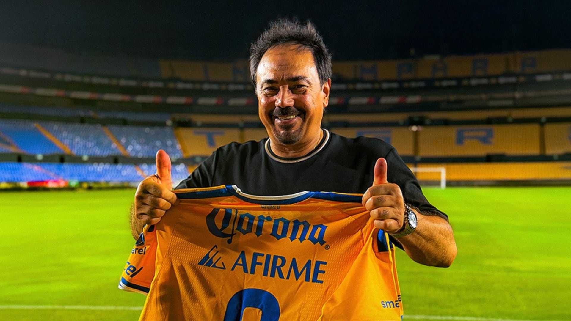 Tigres UANL felicita a Hugo Sánchez, quien debutó en su estadio hace 50 años