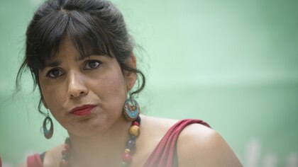 Teresa Rodríguez parafrasea a Pedro Sánchez para defender a su pareja del “lawfare”: “También soy una mujer profundamente enamorada”