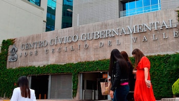 Tensión salarial de los empleados públicos crece en Honduras y pone a prueba el margen financiero del Gobierno