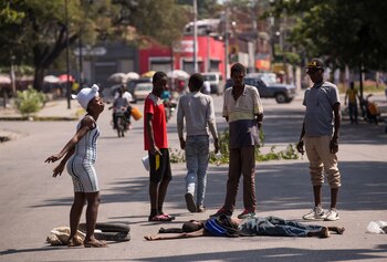 Un grupo de personas fue