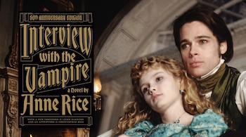 Portada del libro Interview with the Vampire a la izquierda y los actores Kirsten Dunst y Brad Pitt a la derecha.