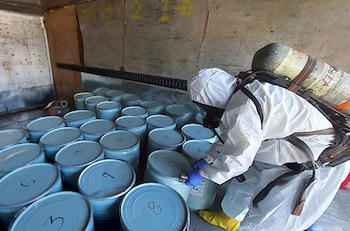 Las autoridades costarricenses incautaron 4,6 toneladas de cianuro (Foto cortesía INTERPOL)
