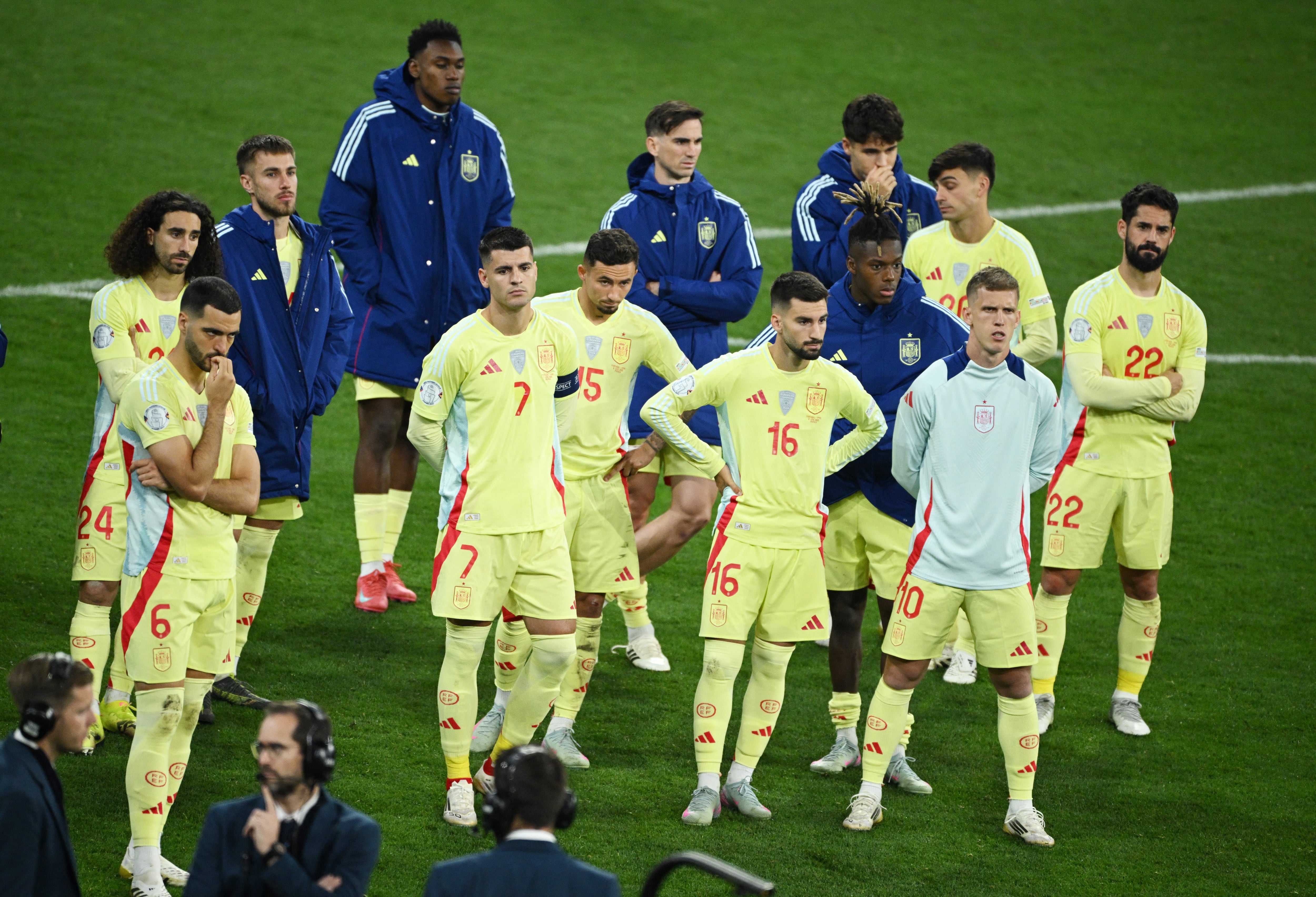 La otra cara de la final: la desolación de los jugadores de España (REUTERS/Annegret Hilse)
