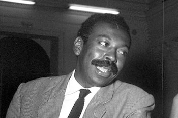 Nicomedes Santa Cruz dedicó décimas