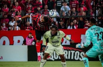 Liga Deportiva Alajuelense clasificó a su cuarta final consecutiva de la Copa Centroamericana, tras derrotar 2-1 al Motagua de Honduras en el estadio Alejandro Morera Soto. Crédito: Liga Deportiva Alajuelense