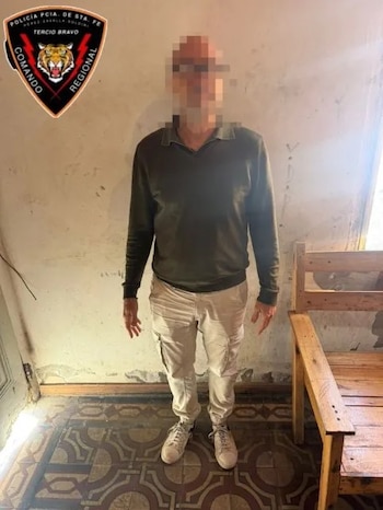 Detuvieron a un hombre que pasó un semáforo en rojo y atropelló a un agente de tránsito que arrastró 7 metros en Santa Fe