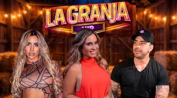 Ethel Pozo sonríe al centro, flanqueada por Gabriela Herrera (izquierda, cabello rubio) y Diego Chávarri (derecha, gorra negra), frente al logo de 'La Granja VIP'.