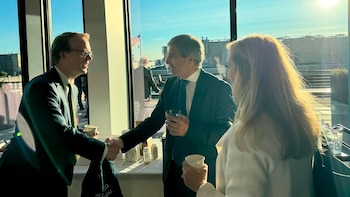 Caputo, en una reunión en