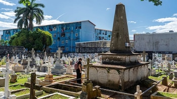 En los cementerios de ciudad de Panamá habitan el abandono, el vandalismo y la profanación