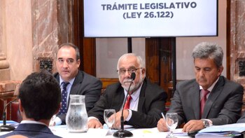 El secretario parlamentario de la