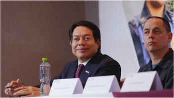 El líder morenista anunció que