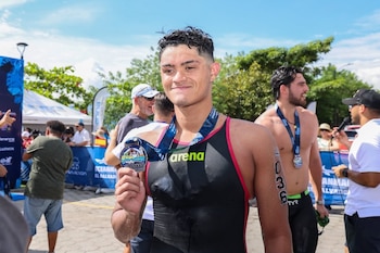 En una prueba que exigió máxima resistencia física y lectura táctica, Jeison Rojas completó los 10K del lago de Ilopango (Cortesía: Oceanman El Salvador).