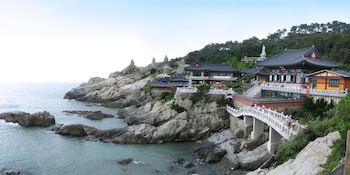 El templo Haedong Yonggungsa, ubicado