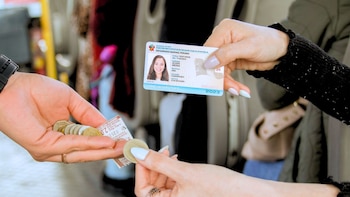 Multarán con hasta S/2,48 millones a transportistas que no respeten el medio pasaje universitario