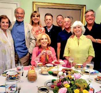 El grupo íntimo de Mirtha