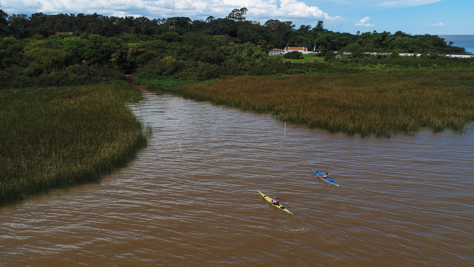 Las actividades en la isla Martín García incluyen caminatas, paseos en bicicleta, kayak, visitas guiadas y observación de la naturaleza (Argentina.gob.ar)