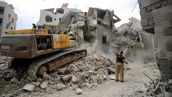 La Cruz Roja Libanesa denuncia la muerte de uno de sus sanitarios en nuevos ataques israelíes en el sur del país