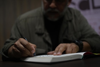 Mario Mendoza relató su vínculo