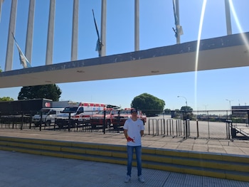 Mattia, en el icónico arco