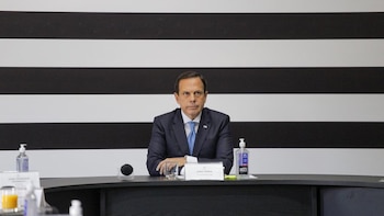 El coronavirus dividió a Jair