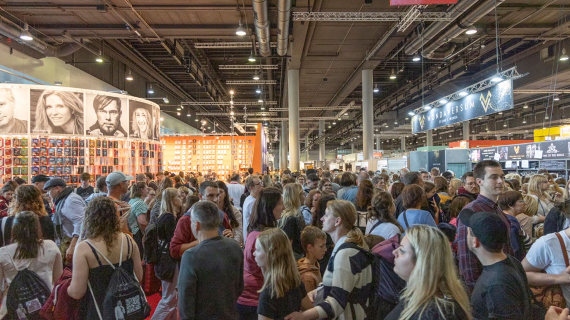 La Feria del Libro de Frankfurt recuerda a los 375 escritores encarcelados en el mundo, en un contexto de crecientes conflictos políticos