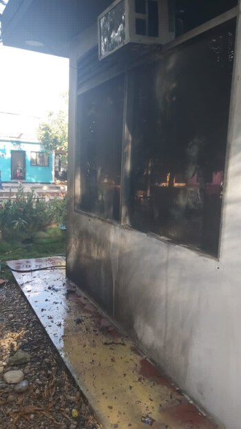 Un grupo de encapuchados intentó