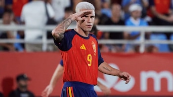 (Crónica) Pablo García mete a España en el Europeo Sub-21 como primera de grupo