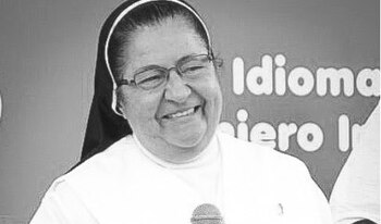 En la imagen, la hermana