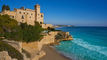 El enclave de Tarragona que combina restos medievales, aguas mediterráneas y caminos entre naturaleza